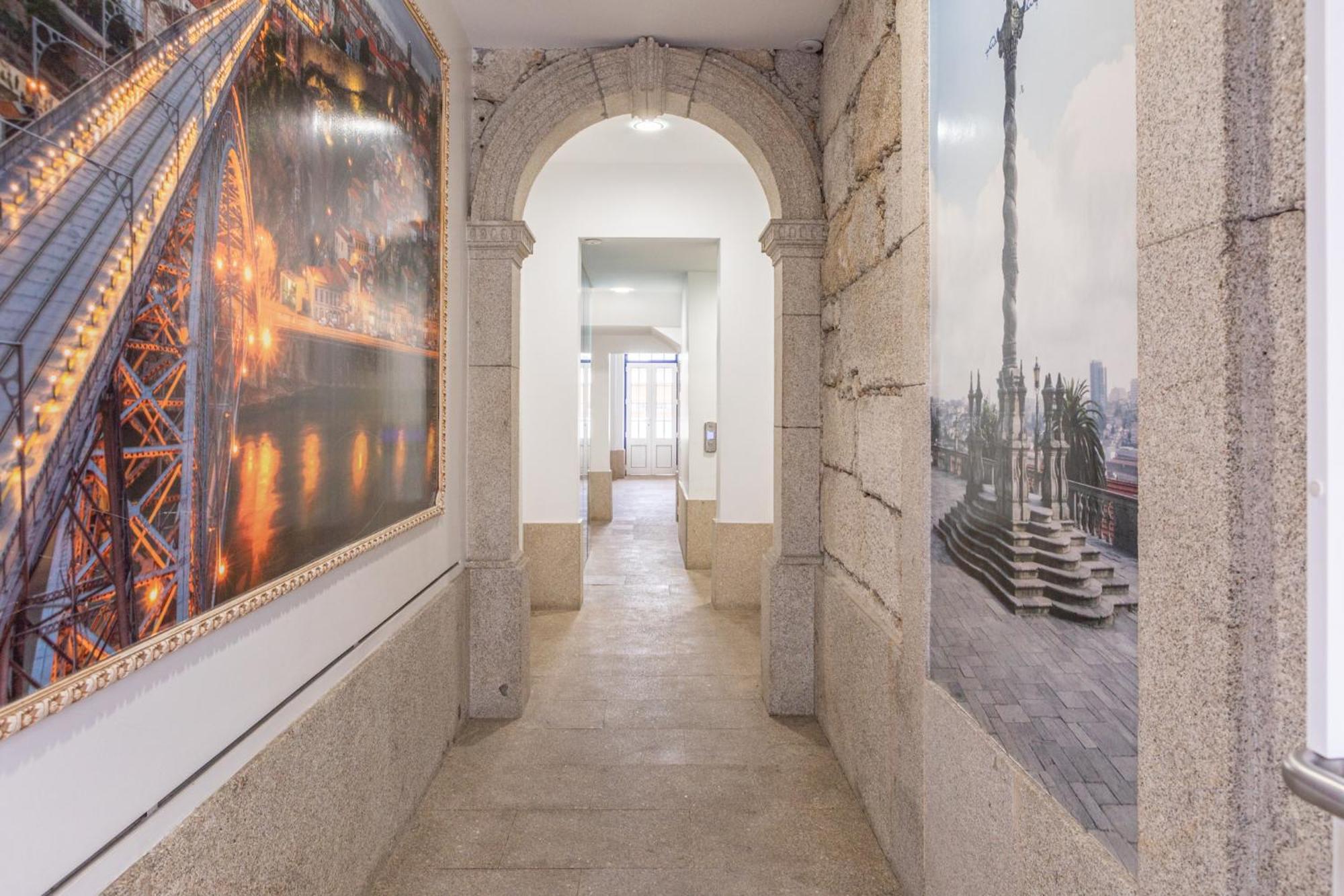 Appartamento Deluxe Spacious Flats W Mezzanine By Host Wise OOporto Esterno foto