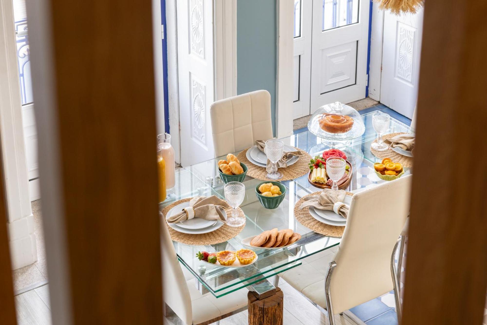 Appartamento Deluxe Spacious Flats W Mezzanine By Host Wise OOporto Esterno foto