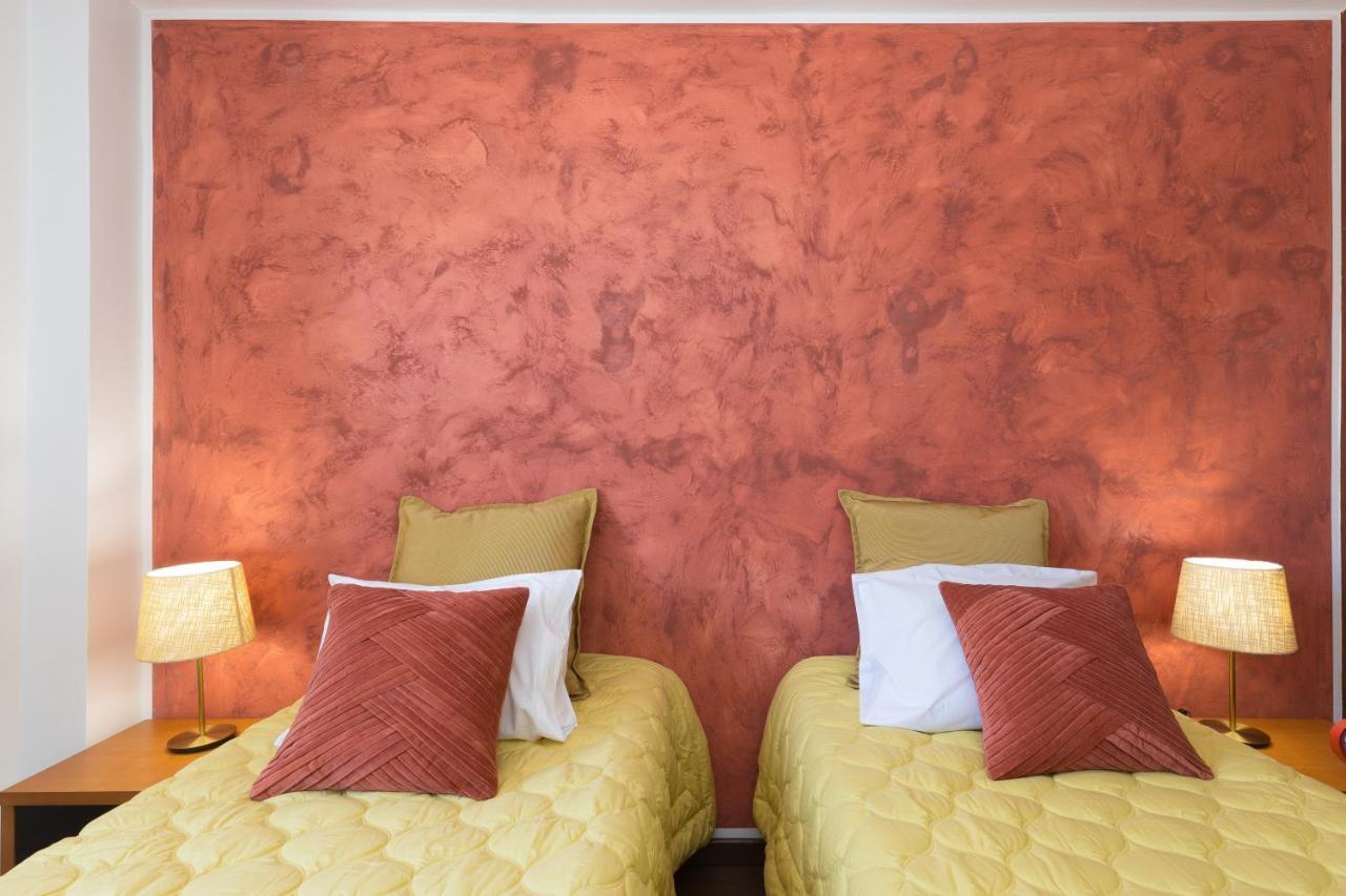 Appartamento Deluxe Spacious Flats W Mezzanine By Host Wise OOporto Esterno foto